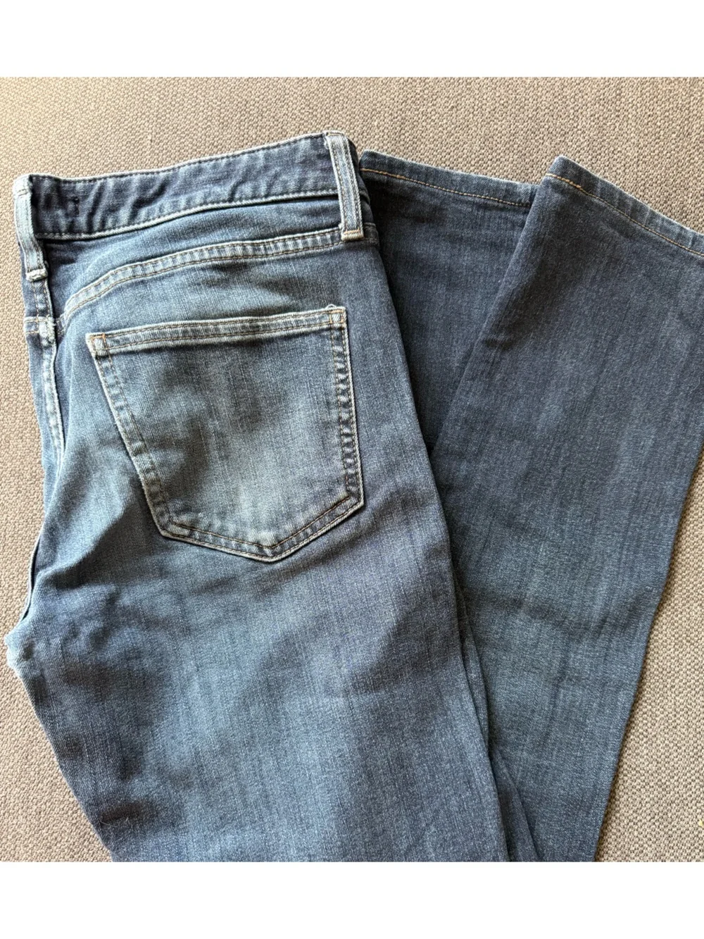 Men’s Uniqlo Skinny Fit Tapered Low Rise Jeans